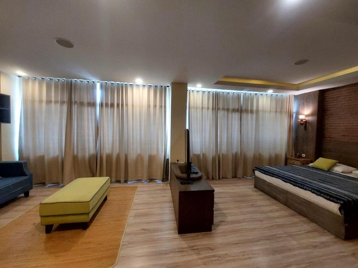Apartemen Senayan Jakarta Eksteriør bilde
