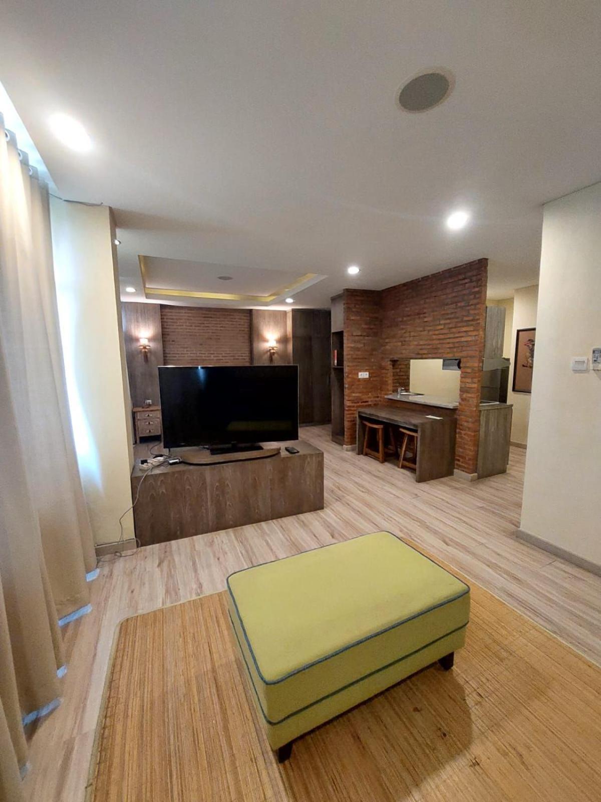 Apartemen Senayan Jakarta Eksteriør bilde
